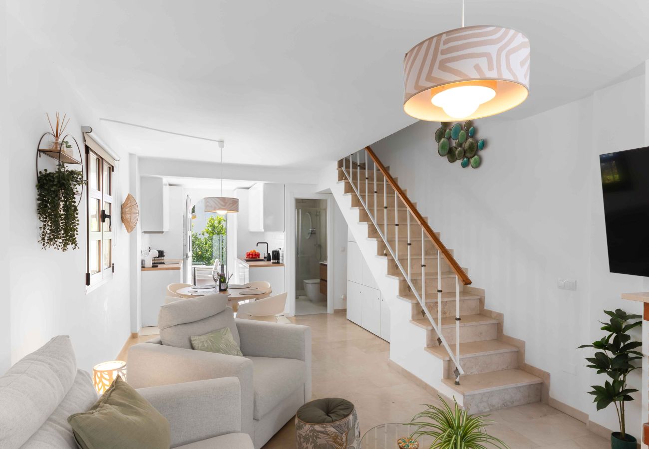 Byhus i Mijas Costa - Gå nemt til Strand, Shops, Restauranter, barer og fitnesscenter 