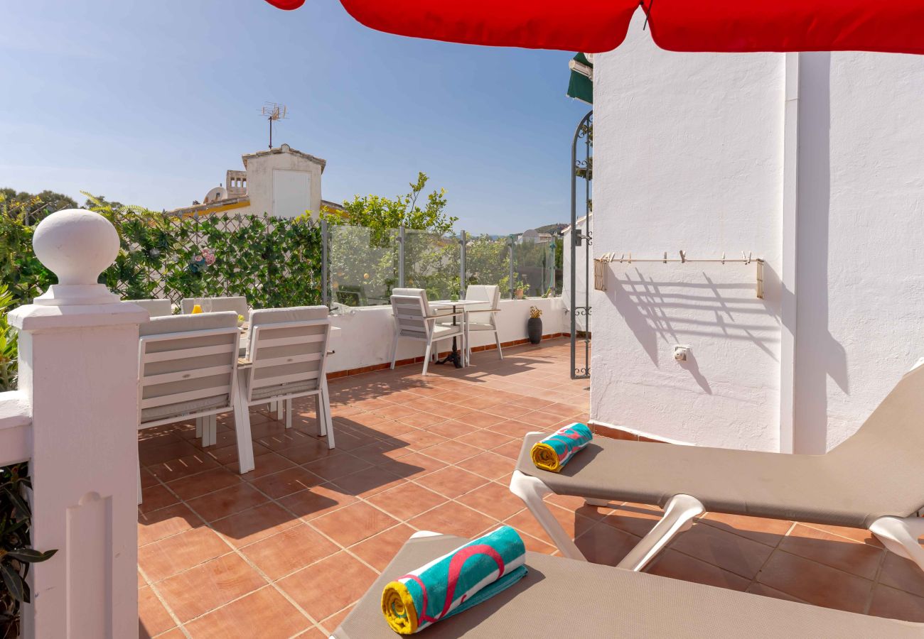 Byhus i Mijas Costa - Gå nemt til Strand, Shops, Restauranter, barer og fitnesscenter 