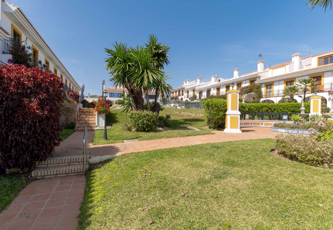 Byhus i Mijas Costa - Gå nemt til Strand, Shops, Restauranter, barer og fitnesscenter 