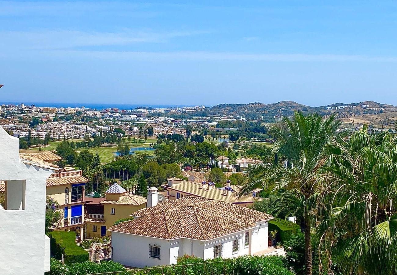 Lejlighed i Mijas - 4 minutters gang til restauranter og minimarked. 15 min. kørsel til Fuengirola strand