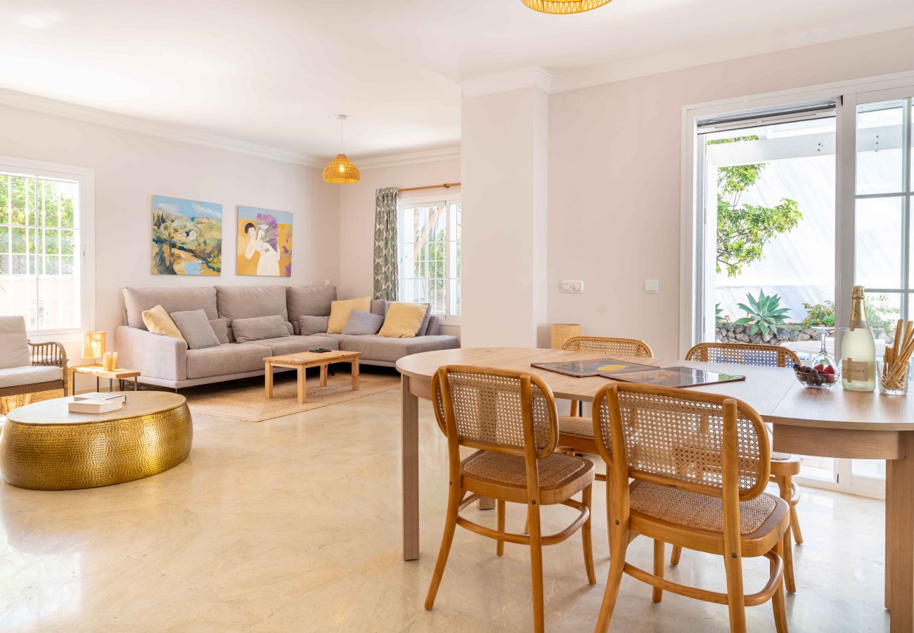 Villa i Mijas Costa - Smuk Villa, kun 5 min gang til Restauranter, Padel Klub og Fitness
