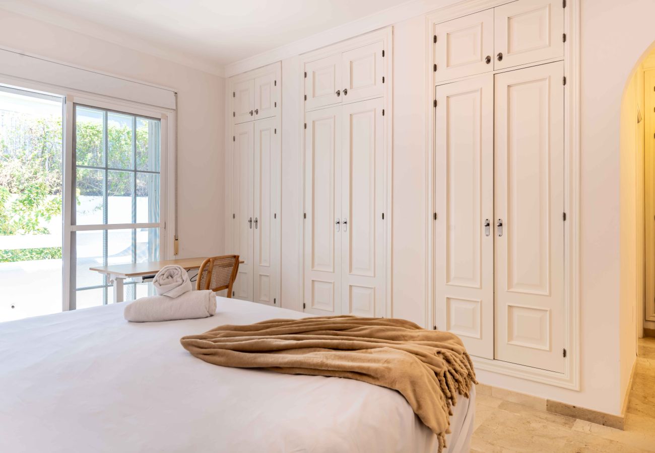 Villa i Mijas Costa - Smuk Villa, kun 5 min gang til Restauranter, Padel Klub og Fitness