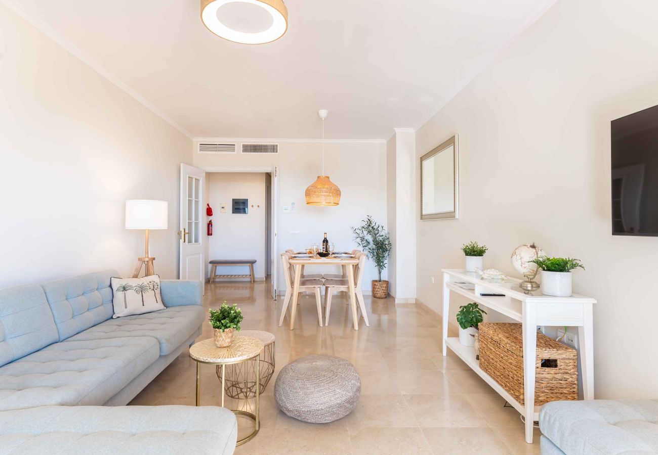 Lejlighed i Mijas Costa - Solrig terrasse med havudsigt og direkte adgang til poolen