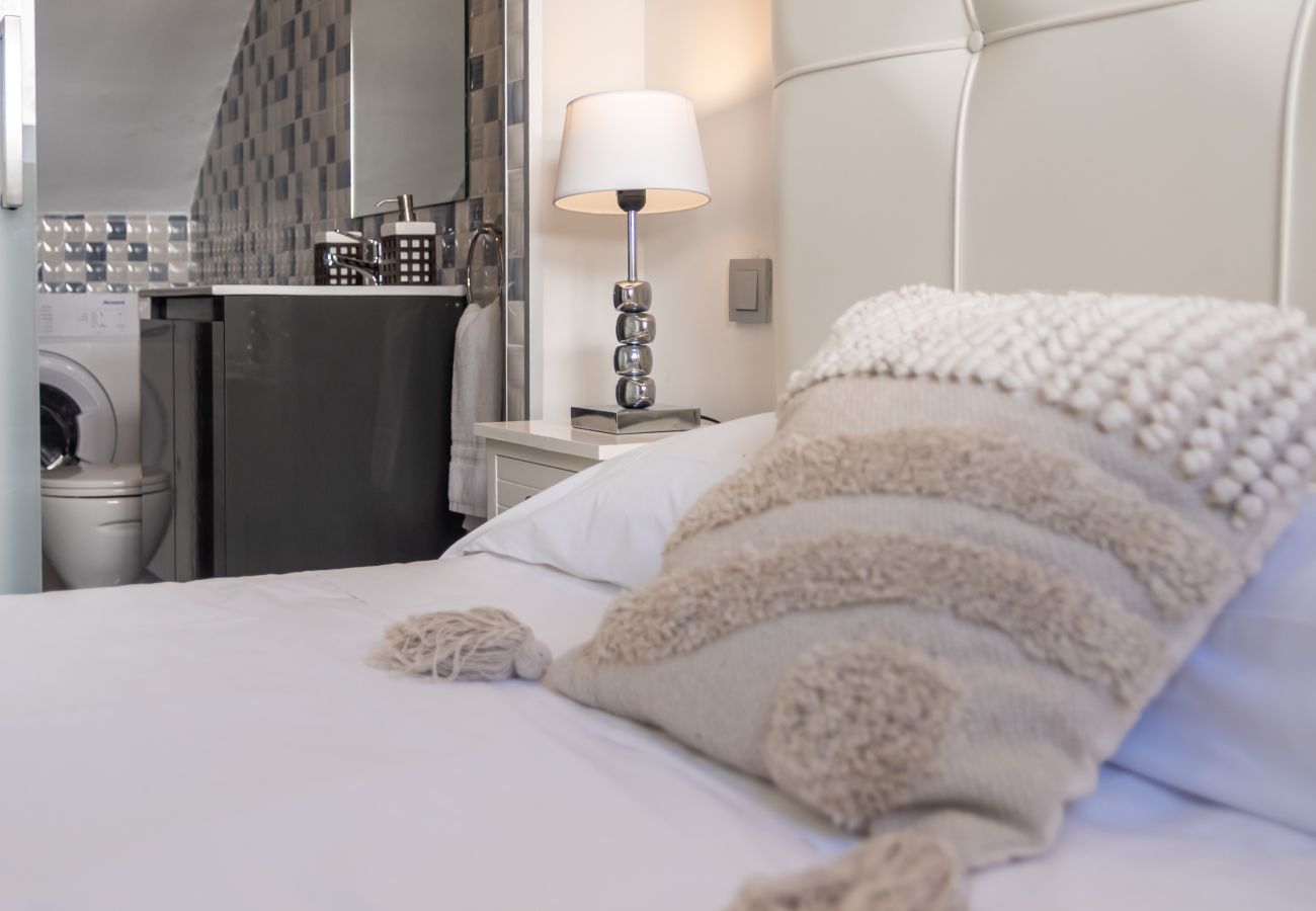 Byhus i Marbella - Familieferiested, opvarmet pool, restaurant, legeplads, fitnesscenter og meget mere!