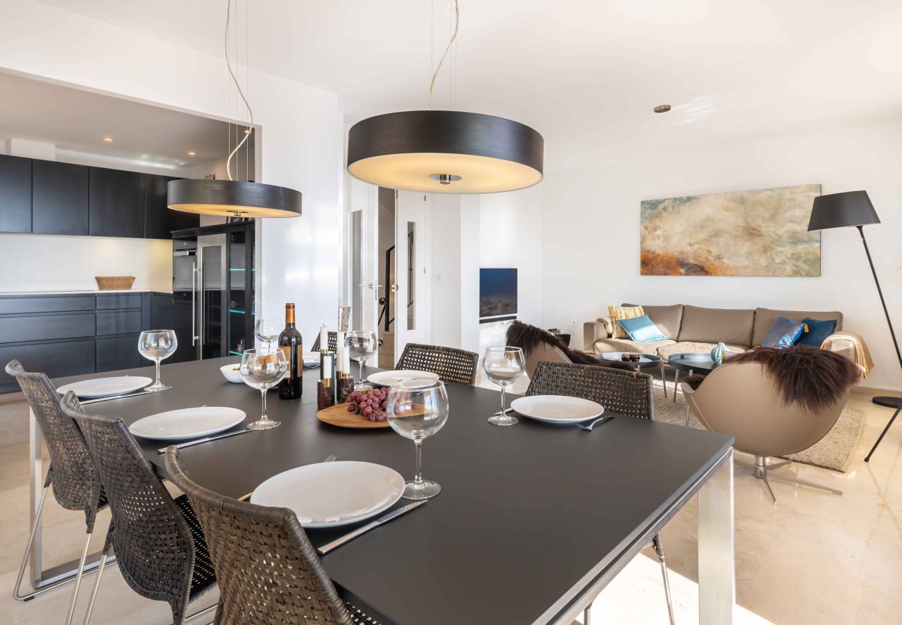 Byhus i Mijas Costa - Spektakulær havudsigt fra moderne rækkehus med jacuzzi