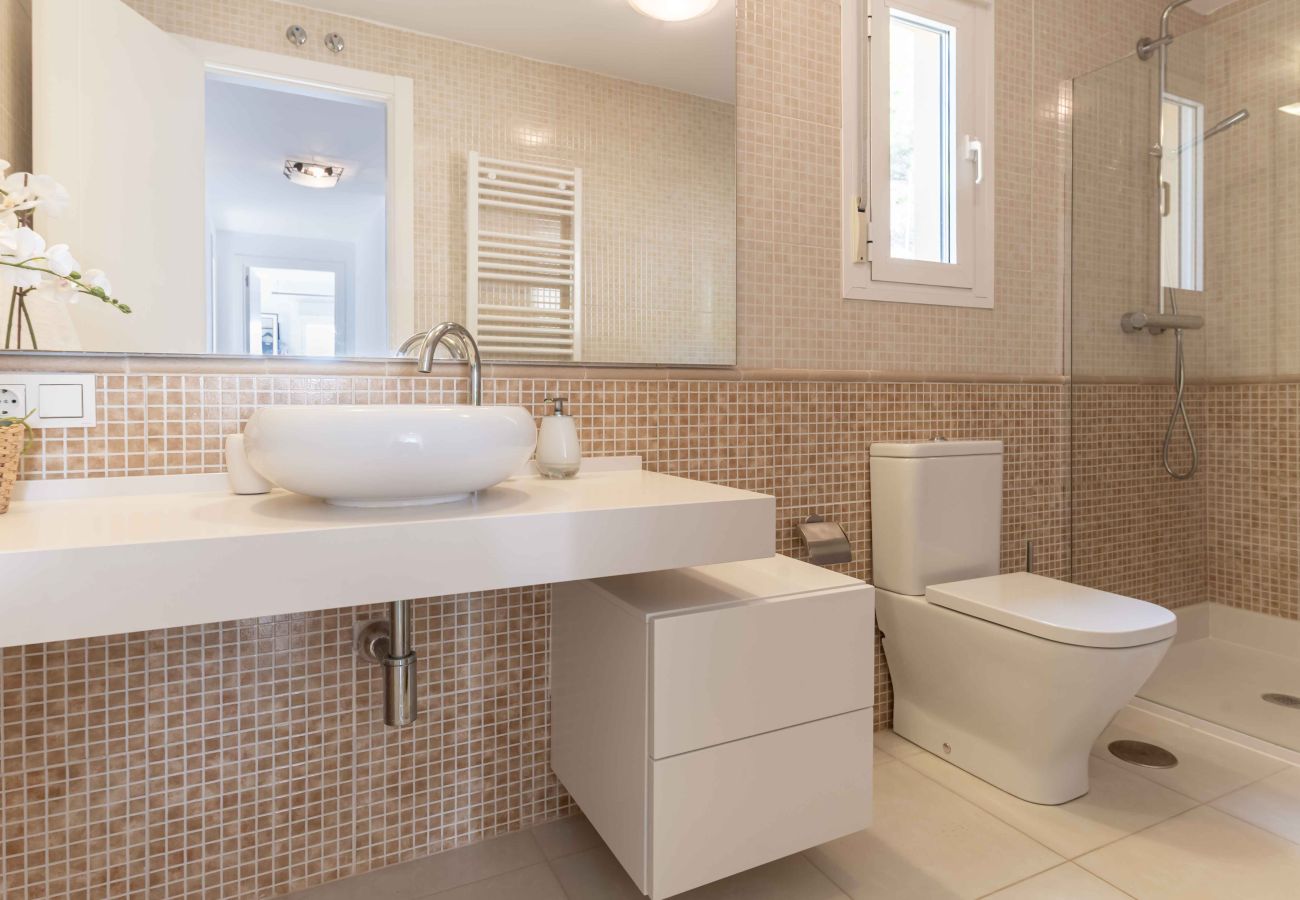 Byhus i Mijas Costa - Spektakulær havudsigt fra moderne rækkehus med jacuzzi