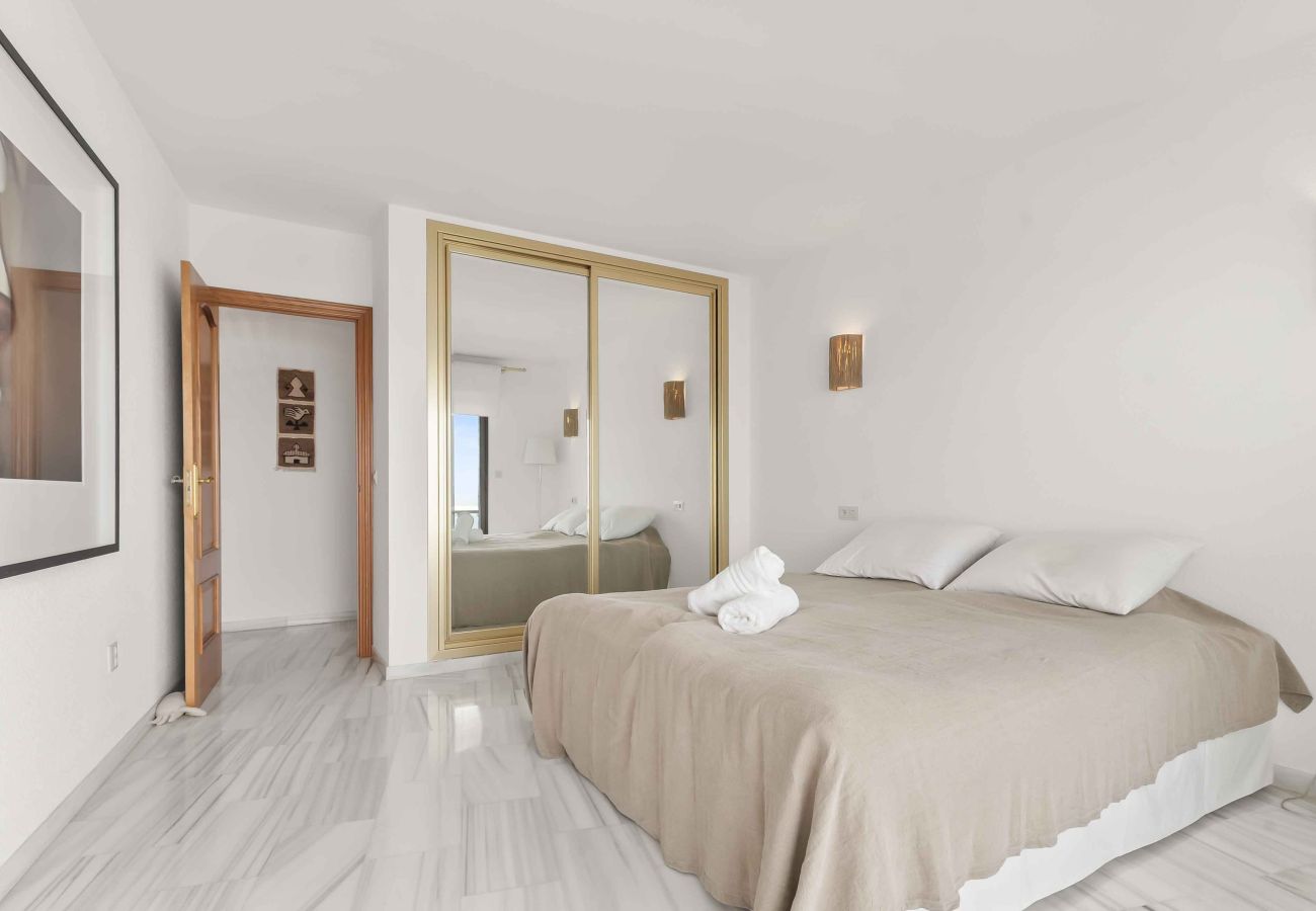 Villa i Benalmádena - Smuk Villa med Magisk havudsigt, Privat Pool og Jacuzzi! Kun 12 min. gang til strand, Restauranter og Shops