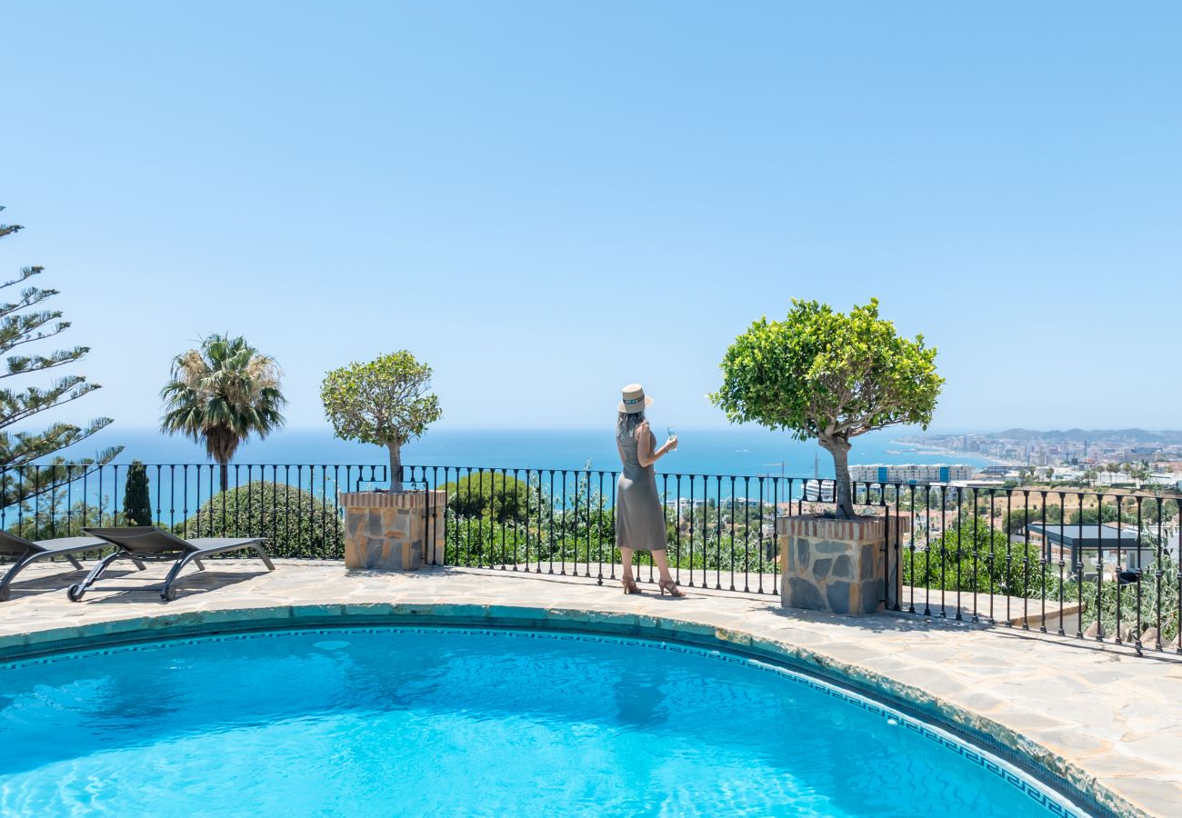 Villa en Benalmádena - Villa Luxury con fácil paseo a la playa de Fuengirola