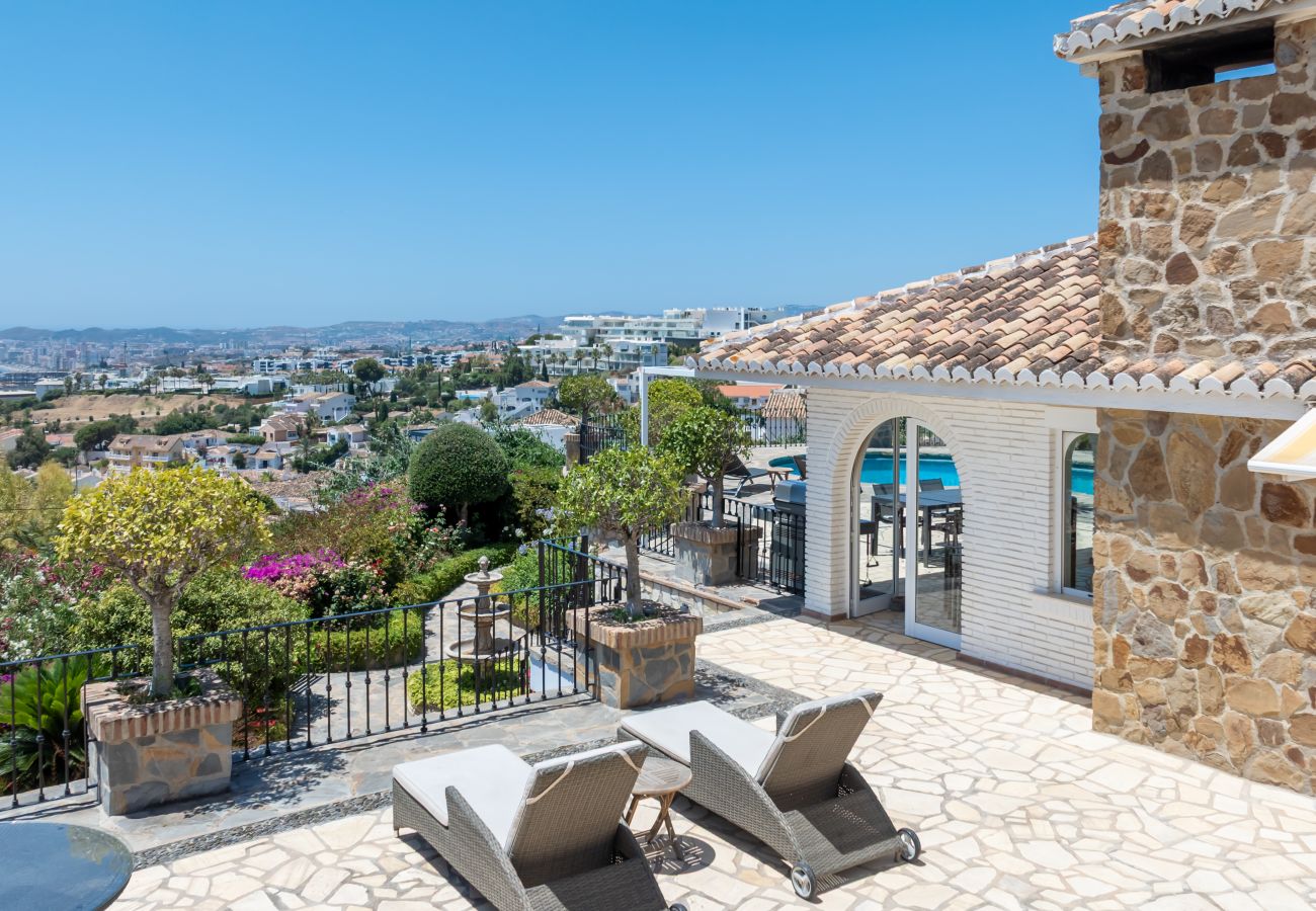 Villa en Benalmádena - Villa Luxury con fácil paseo a la playa de Fuengirola
