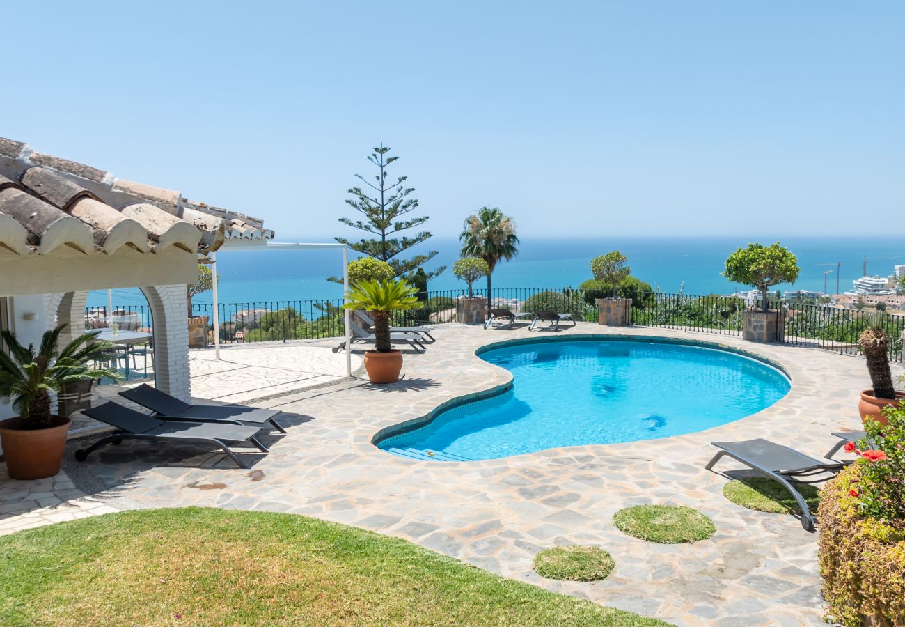Villa en Benalmádena - Villa Luxury con fácil paseo a la playa de Fuengirola