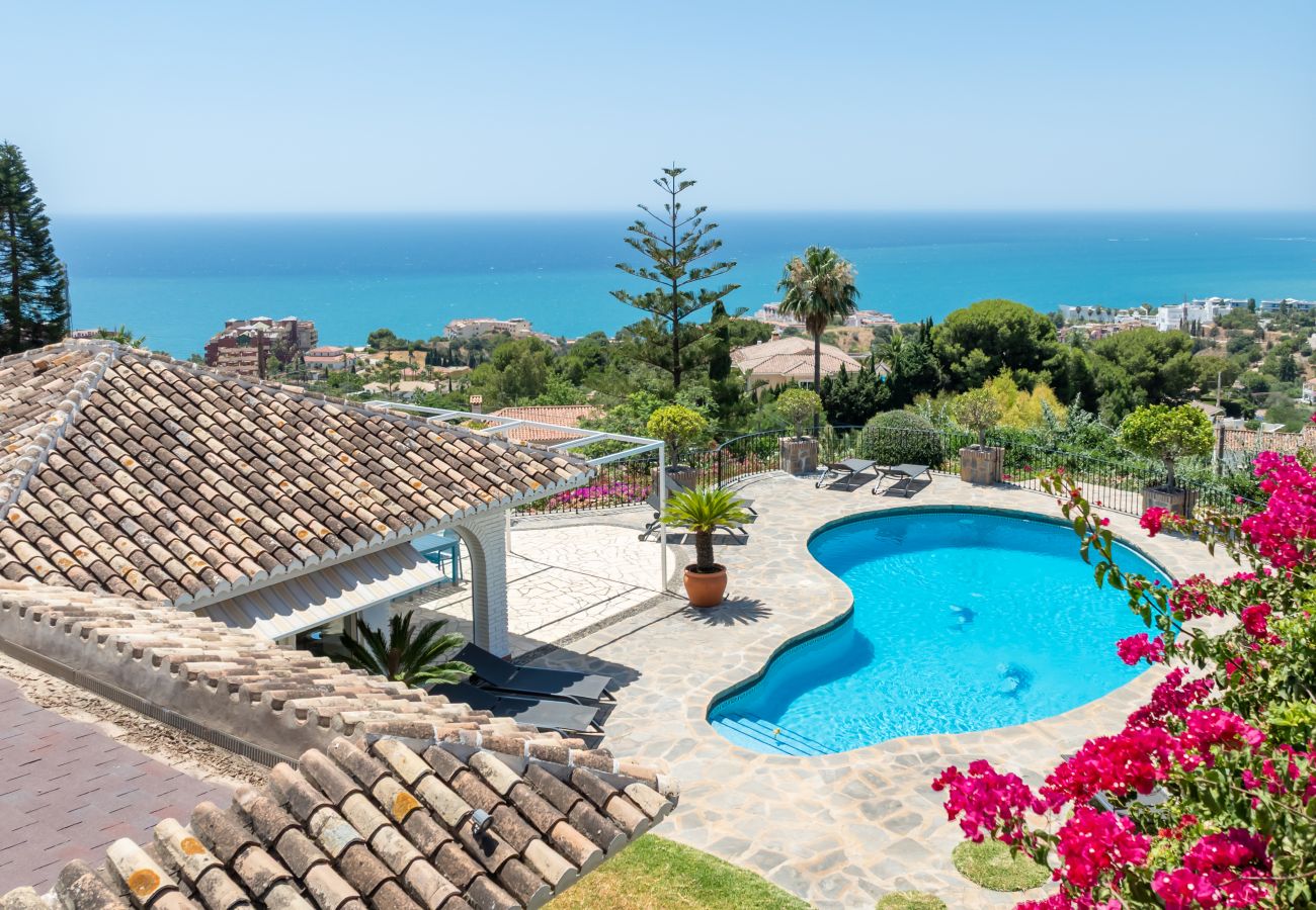Villa en Benalmádena - Villa Luxury con fácil paseo a la playa de Fuengirola