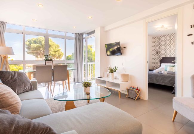 Apartamento en Benalmádena - Bonanza DELUX: fácil acceso a la playa, el puerto y las tiendas.