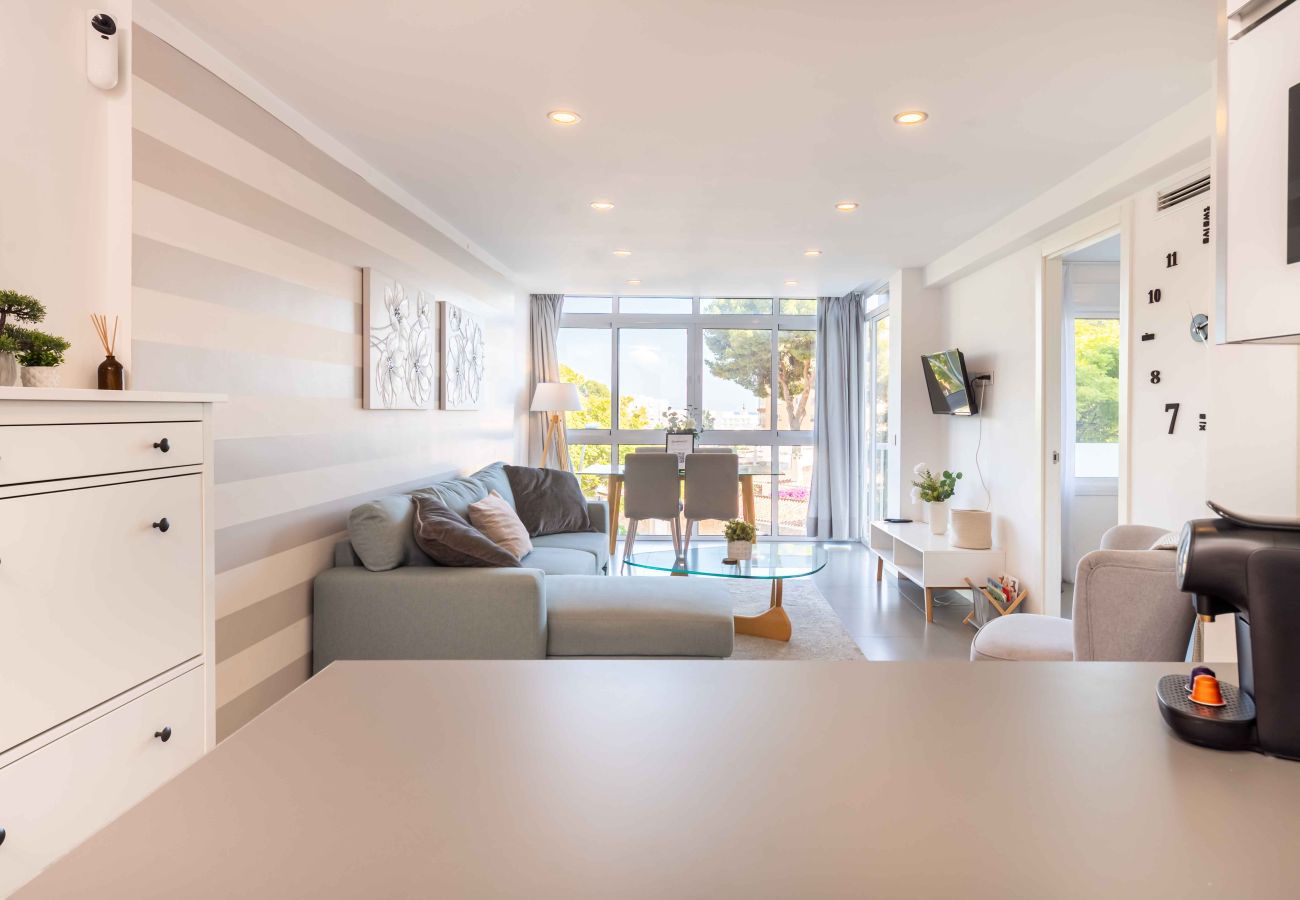 Apartamento en Benalmádena - Bonanza DELUX: fácil acceso a la playa, el puerto y las tiendas.