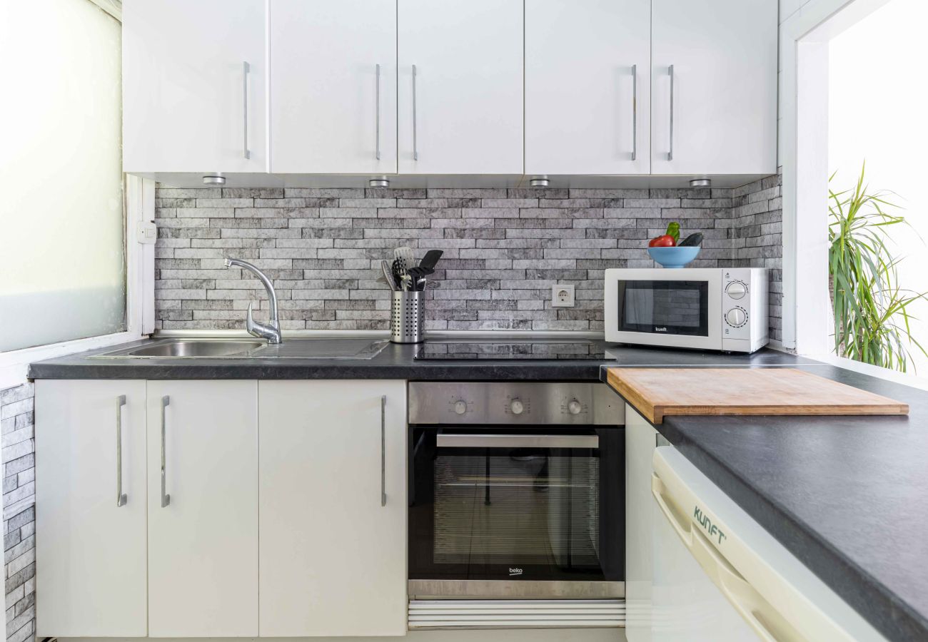 Apartamento en Mijas Costa - Fácil acceso a pie a la hermosa playa, restaurantes y al pueblo de La Cala de Mijas.