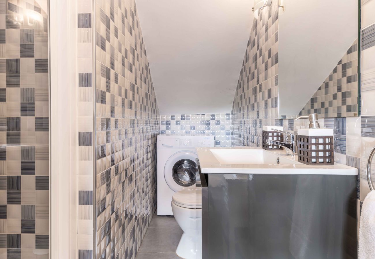 Casa adosada en Marbella - Resort de vacaciones familiar, piscina climatizada, restaurante, parque infantil, gimnasio y mucho más!