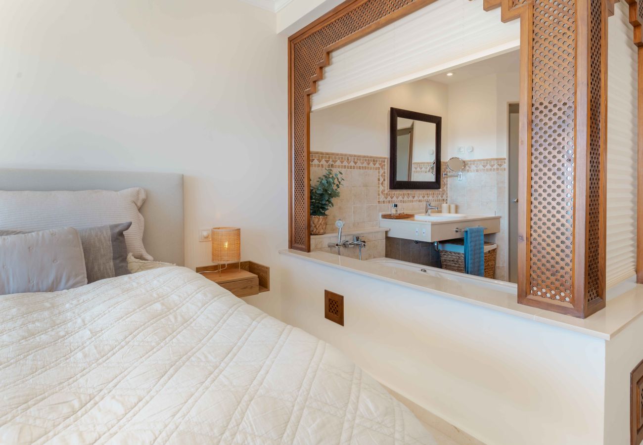 Apartamento en Mijas Costa - Apartamento de lujo con vistas al mar, a pocos pasos de la playa y restaurantes