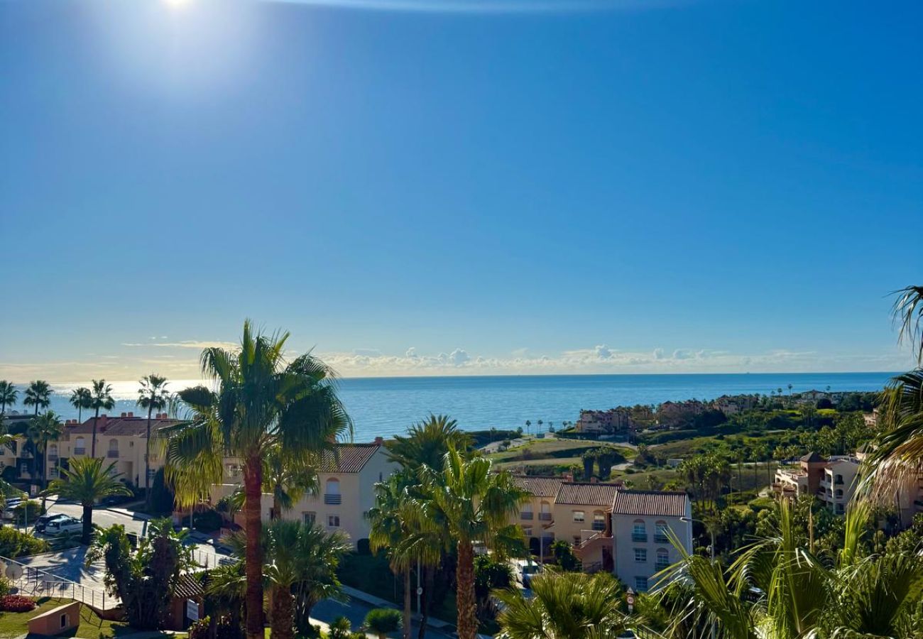 Apartamento en Mijas Costa - Apartamento de lujo con vistas al mar, a pocos pasos de la playa y restaurantes
