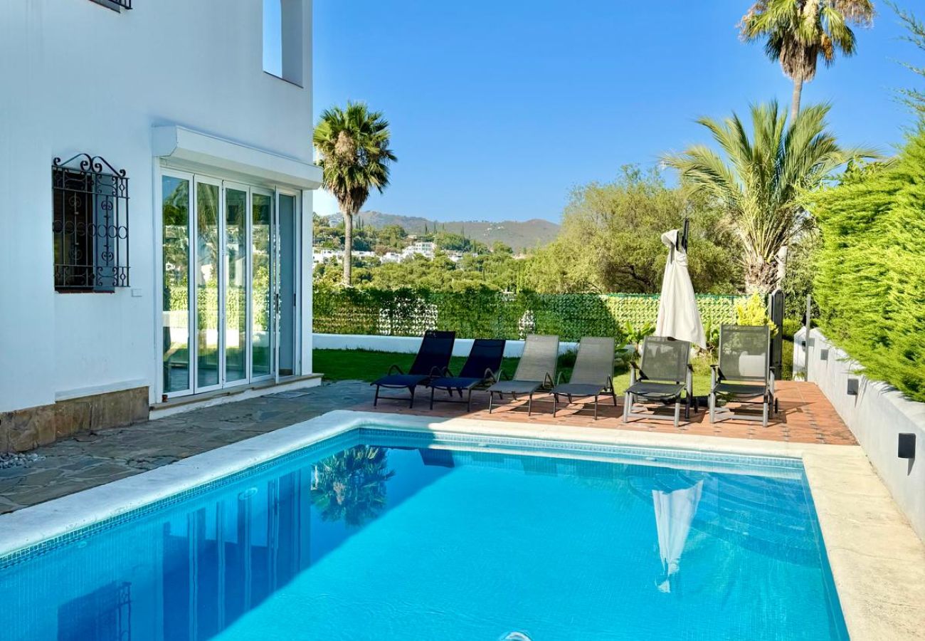 Villa en Marbella - A solo 20 minutos a pie de la playa y del restaurante Trocadero