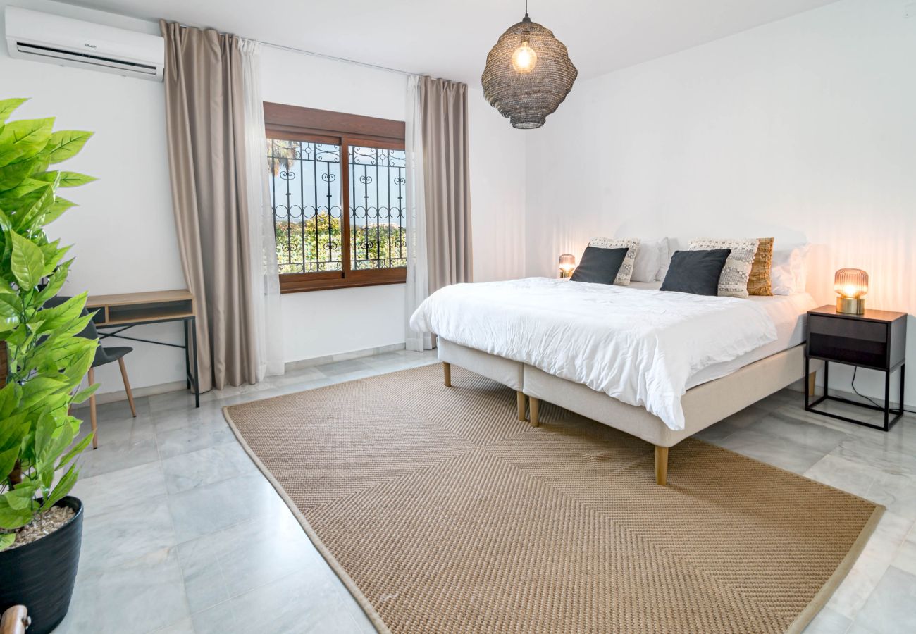 Villa en Marbella - A solo 20 minutos a pie de la playa y del restaurante Trocadero