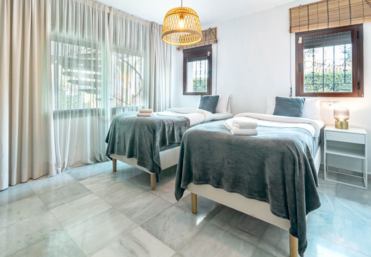 Villa en Marbella - A solo 20 minutos a pie de la playa y del restaurante Trocadero