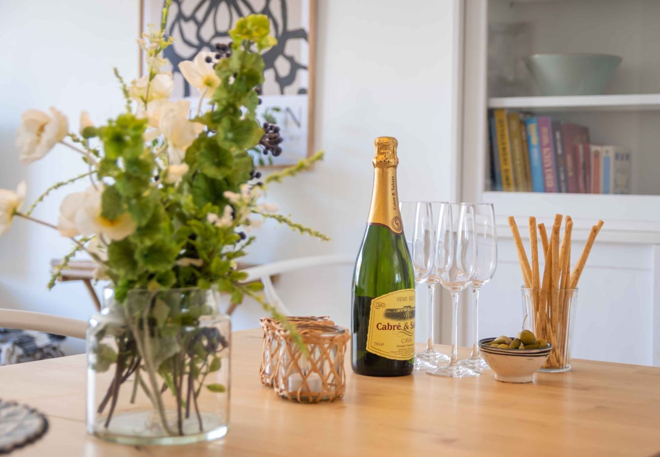 Apartamento en Estepona - Charmerende penthouse med adgang til 5 pools, 1 opvarmet pool, kort gåtur fra stranden