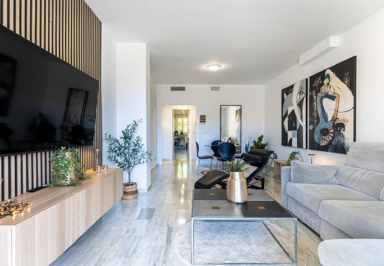 Apartamento en Marbella - Elegante apartamento moderno. Cerca de la playa y Puerto Cabopino