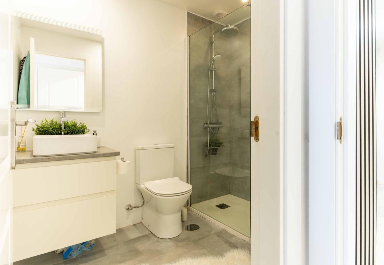 Apartamento en Marbella - Elegante apartamento moderno. Cerca de la playa y Puerto Cabopino