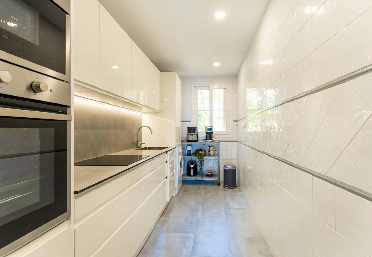 Apartamento en Marbella - Elegante apartamento moderno. Cerca de la playa y Puerto Cabopino