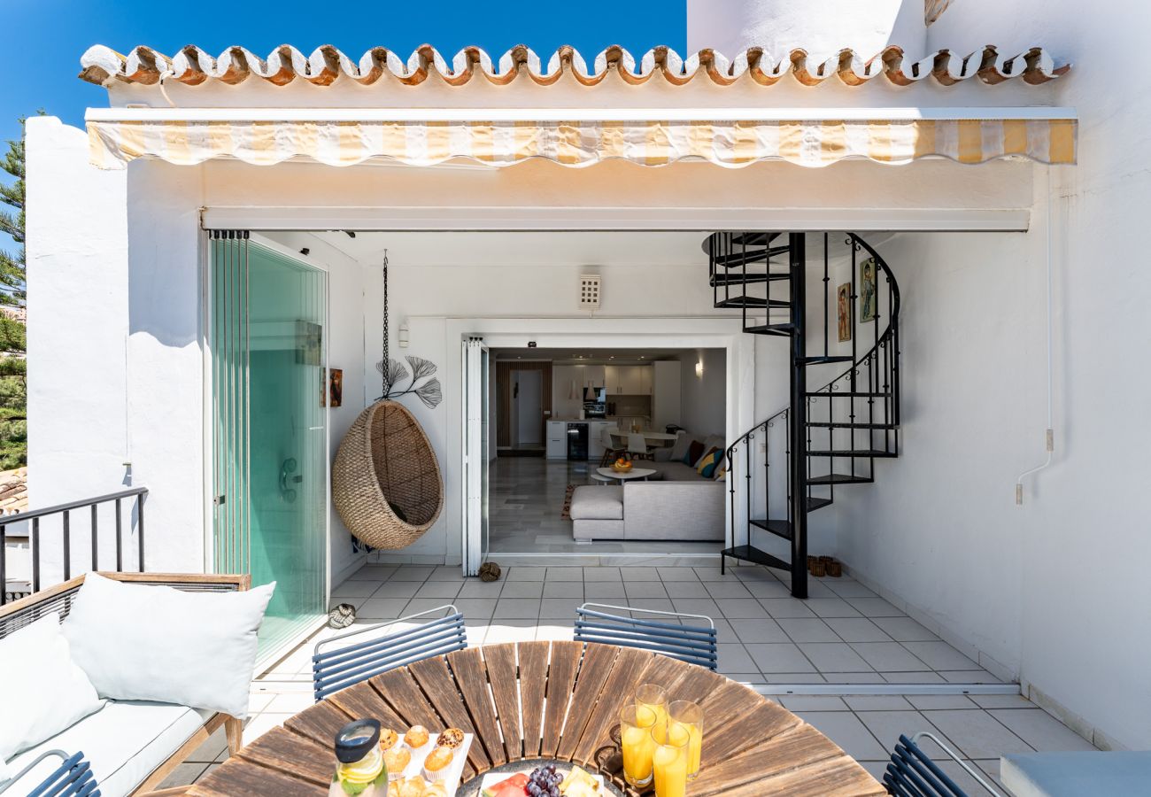 Apartment in Mijas Costa - Luxury Penthouse with Sea Views and short walk to Restaurants, Padel and Gym 