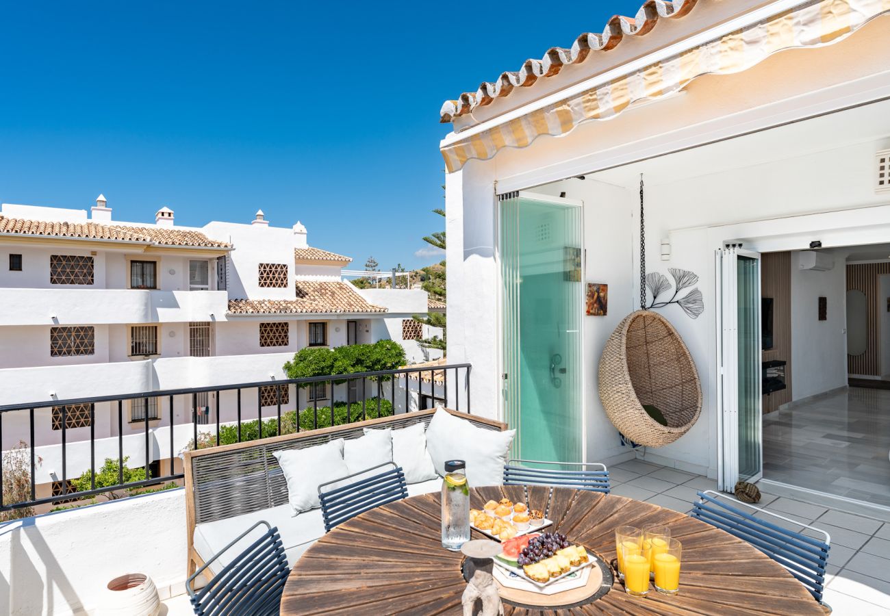 Apartment in Mijas Costa - Luxury Penthouse with Sea Views and short walk to Restaurants, Padel and Gym 