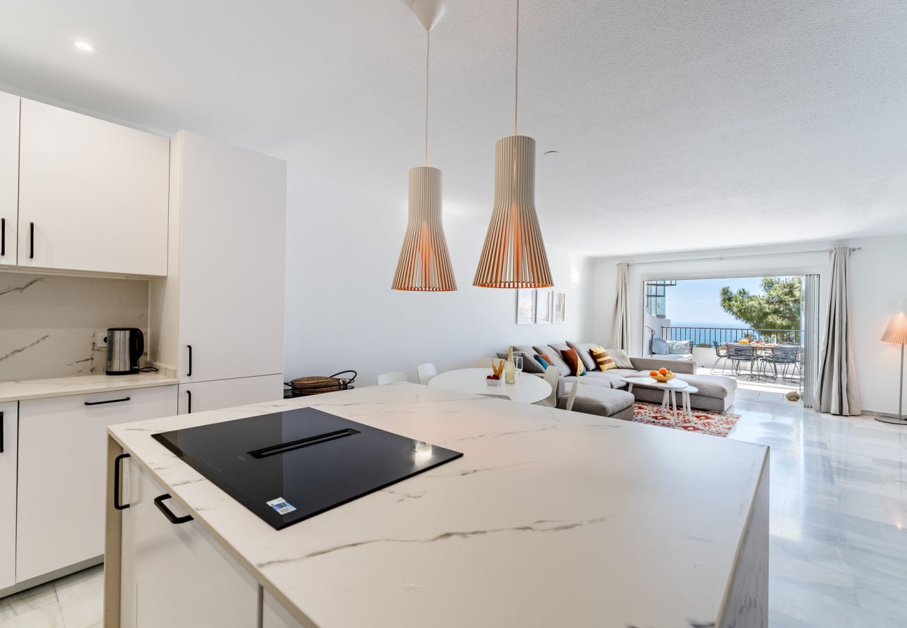 Apartment in Mijas Costa - Luxury Penthouse with Sea Views and short walk to Restaurants, Padel and Gym 