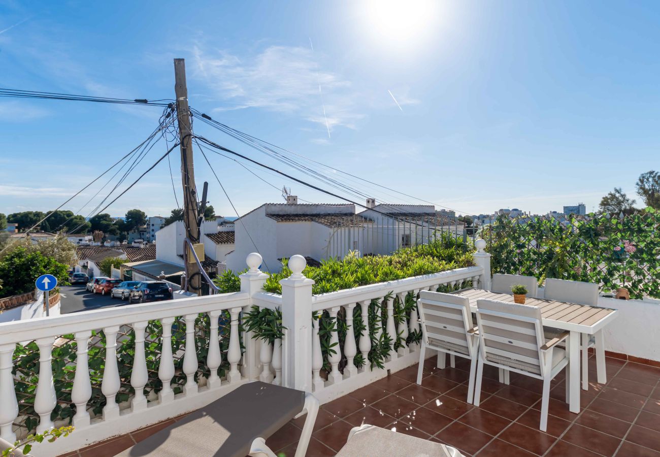 Terraced House in Mijas Costa - Easy walk to Beach, Shops, Restaurants, bars and Gym