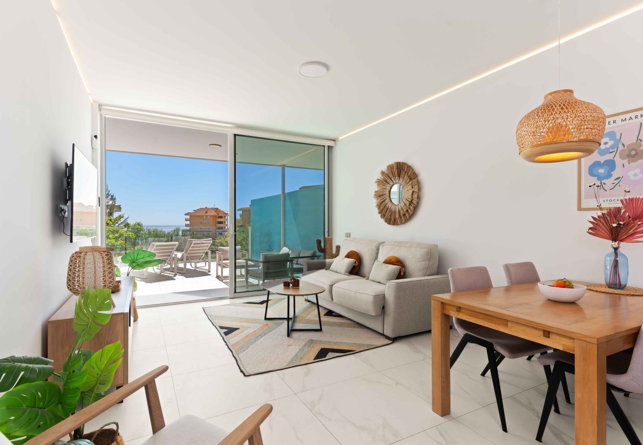 Apartment in Fuengirola - New Luxury Apartment 10min walk to Fuengirola Beach