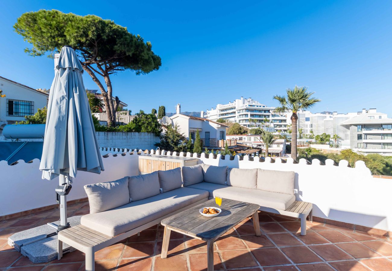 Villa in Mijas Costa - Lovely Sea view Villa with only 7 minutes walk to the Fuengirola Beach