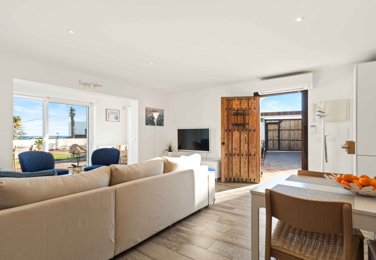 Villa in Mijas Costa - Lovely Sea view Villa with only 7 minutes walk to the Fuengirola Beach