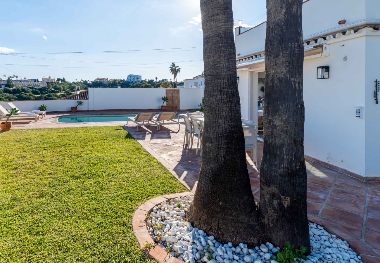 Villa in Mijas Costa - Lovely Sea view Villa with only 7 minutes walk to the Fuengirola Beach