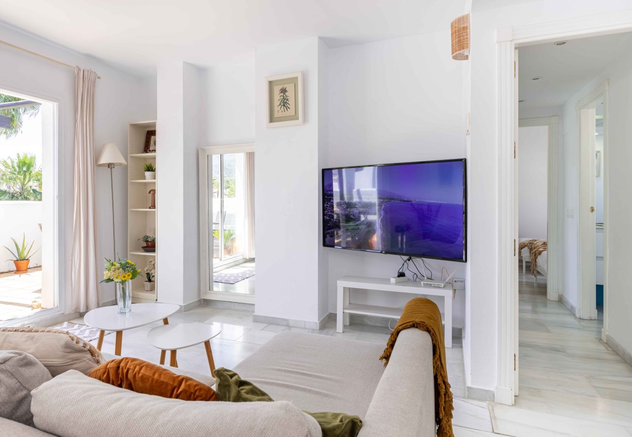 Apartment in Marbella - Lovely Penthouse! Walk only 20min to Puerto Banús