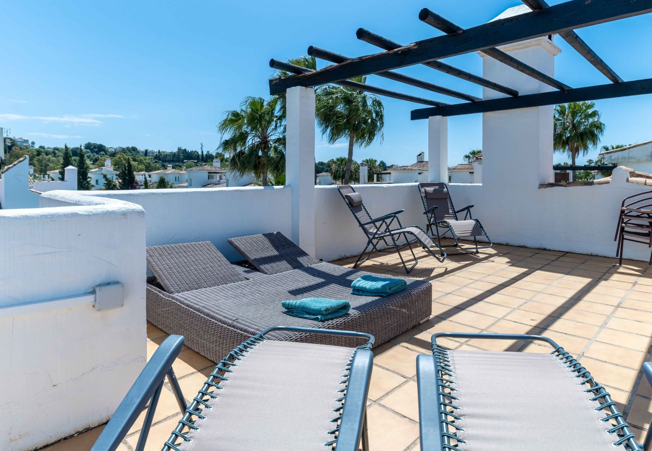 Apartment in Marbella - Lovely Penthouse! Walk only 20min to Puerto Banús