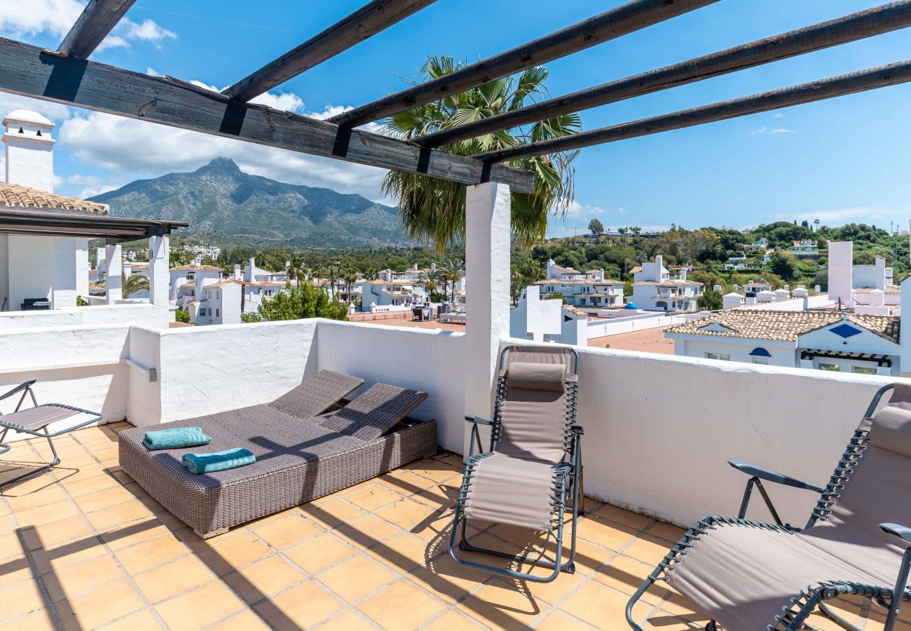 Apartment in Marbella - Lovely Penthouse! Walk only 20min to Puerto Banús