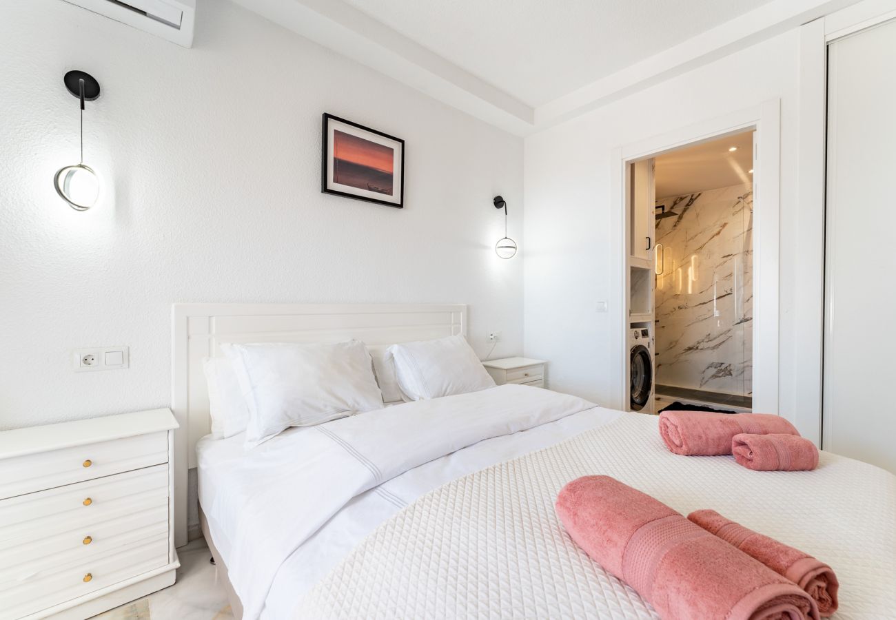 Apartment in Mijas Costa - Luxury home with Sea View near good restaurants
