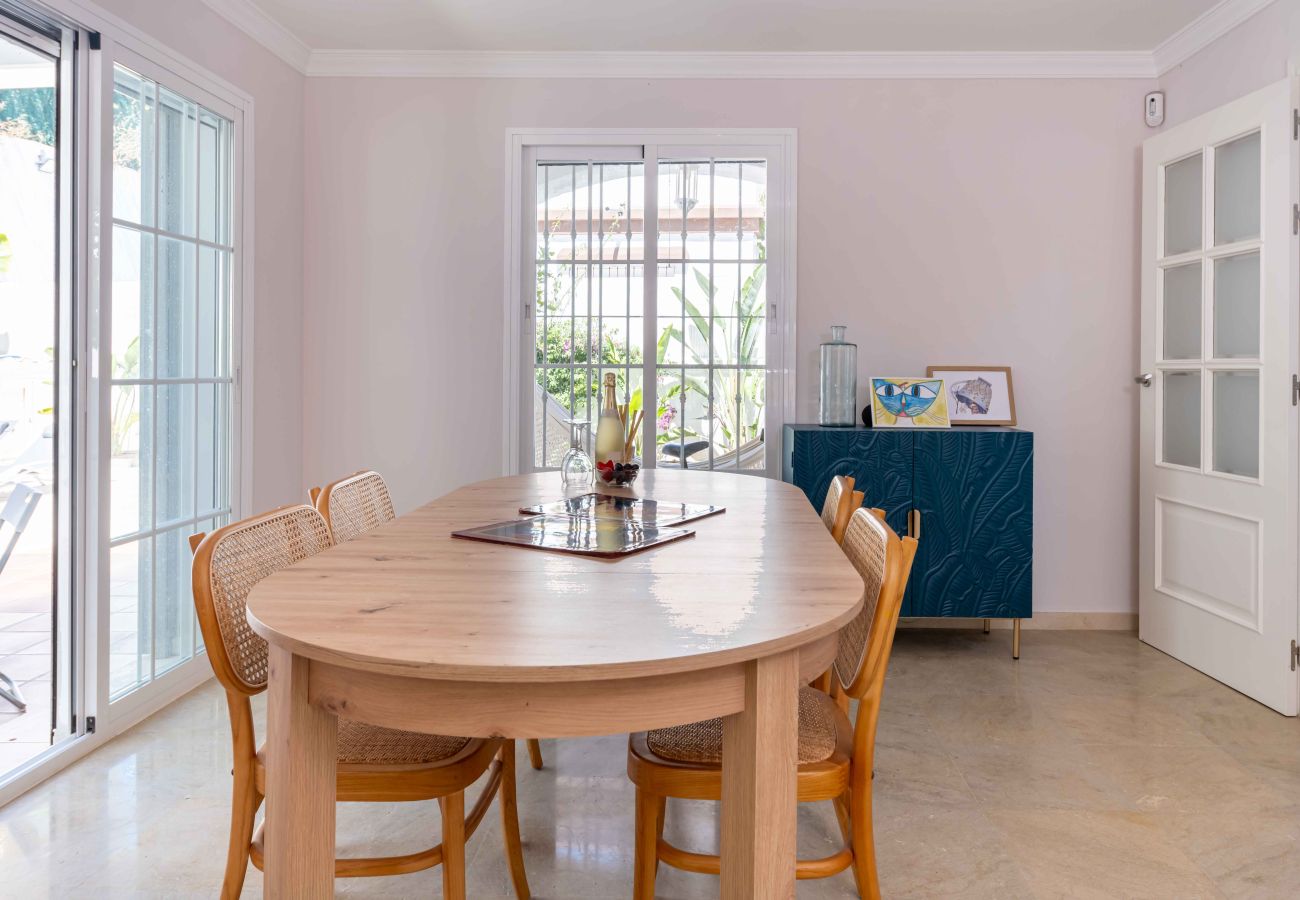 Villa in Mijas Costa - Beautiful Villa, only 5 min walk to Restaurants, Padel Club and Fitness