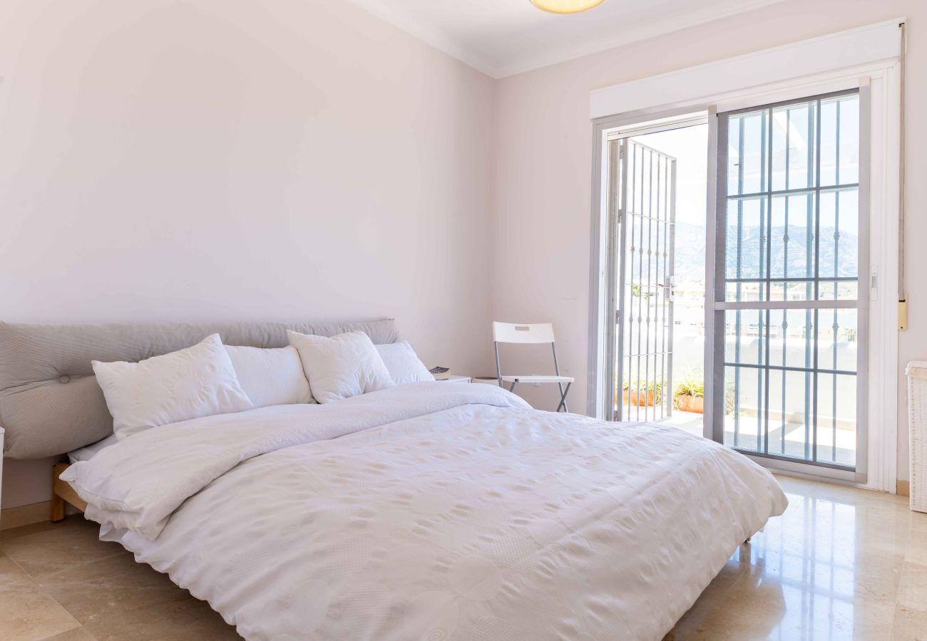 Villa in Mijas Costa - Beautiful Villa, only 5 min walk to Restaurants, Padel Club and Fitness