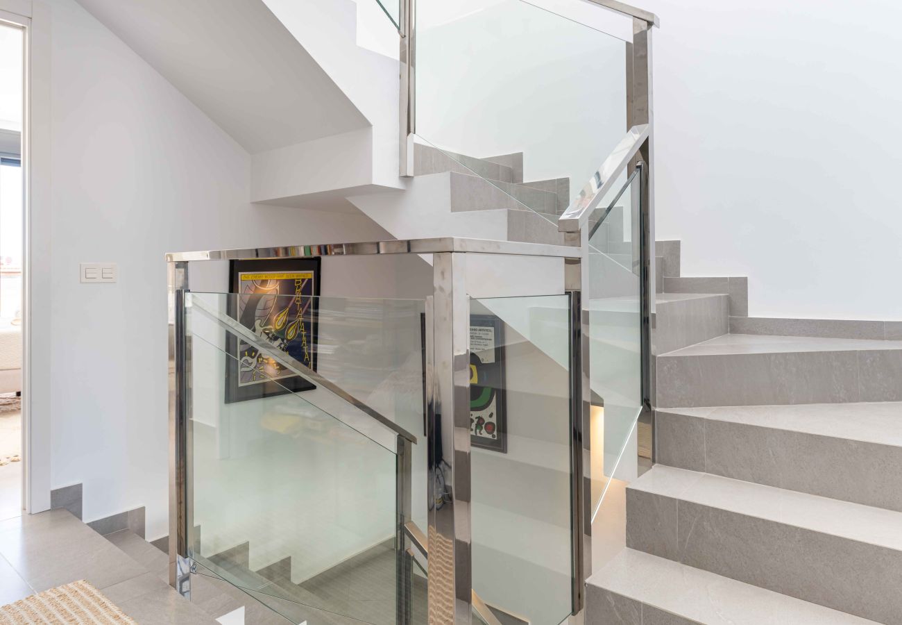 Terraced House in Fuengirola -  Modern Luxury Townhouse, only 10min walk to Fuengirola beach and Town