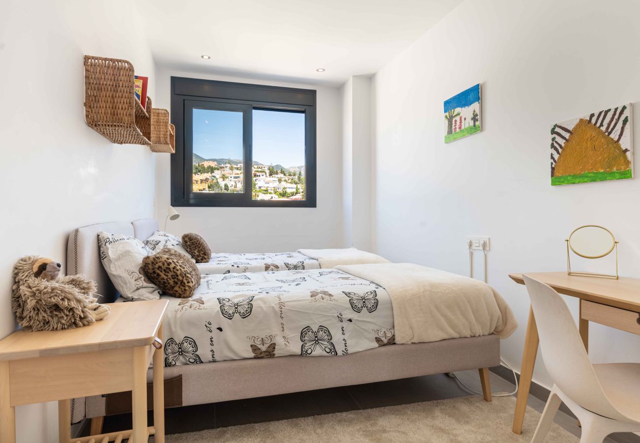 Terraced House in Fuengirola -  Modern Luxury Townhouse, only 10min walk to Fuengirola beach and Town