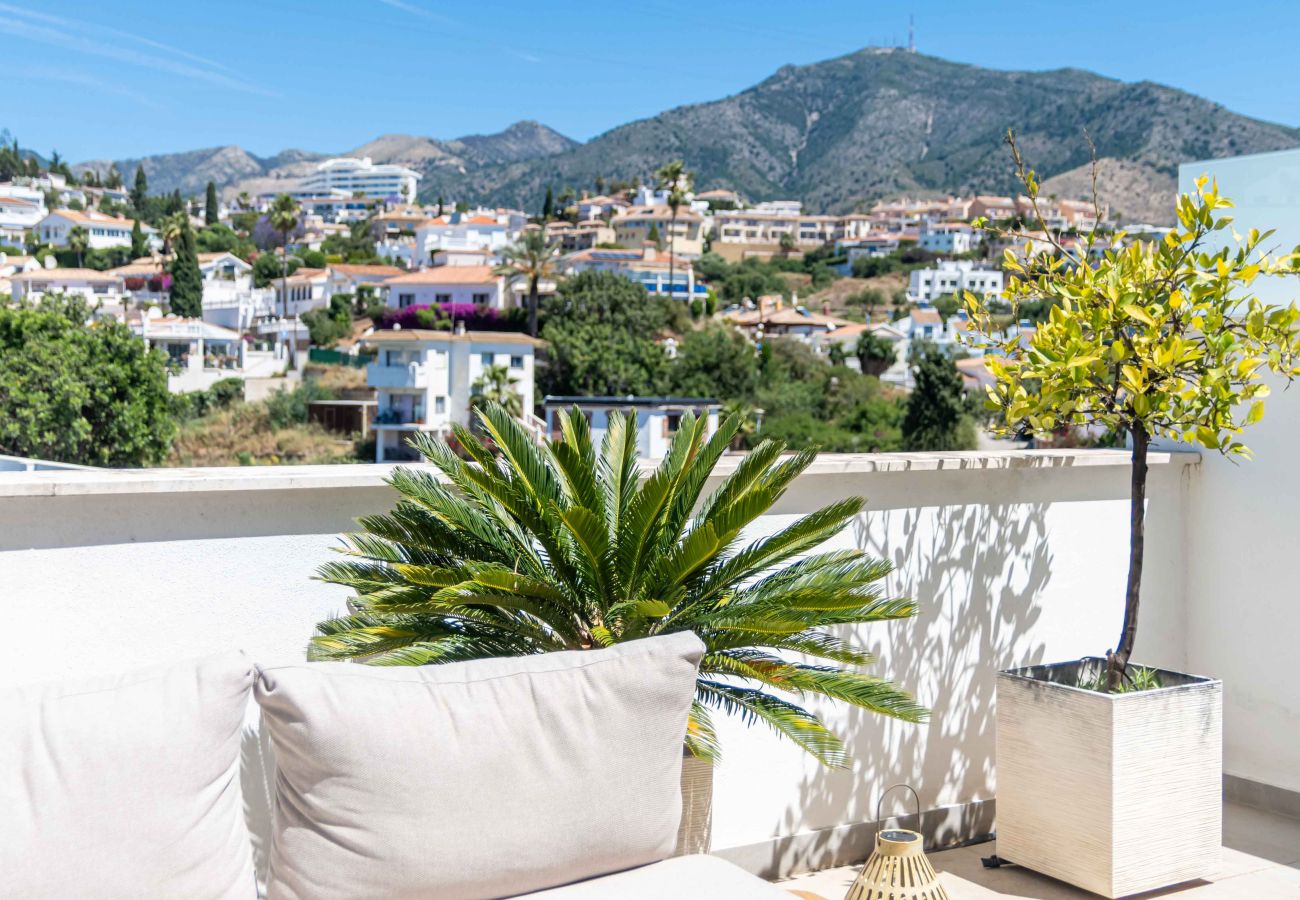 Terraced House in Fuengirola -  Modern Luxury Townhouse, only 10min walk to Fuengirola beach and Town