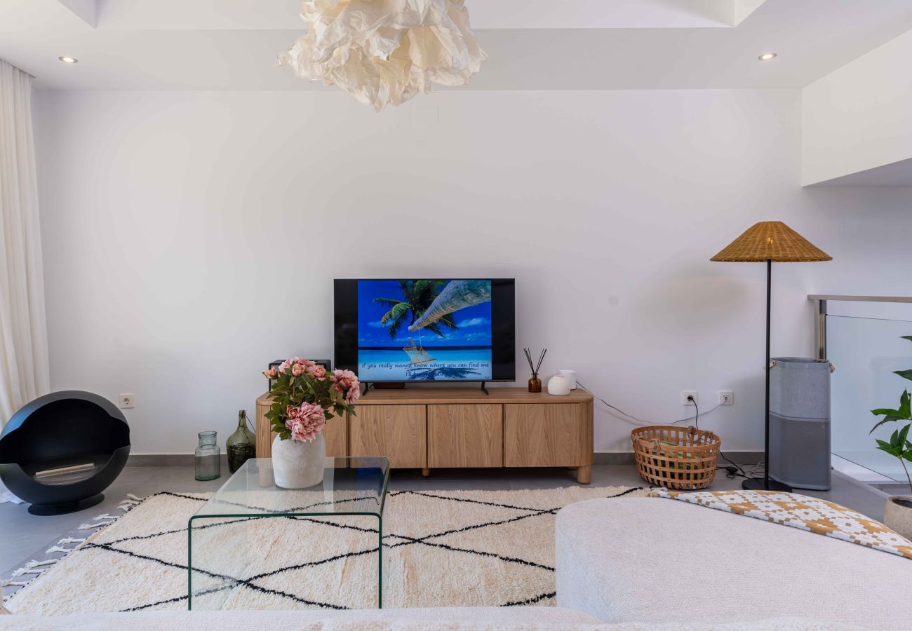 Terraced House in Fuengirola -  Modern Luxury Townhouse, only 10min walk to Fuengirola beach and Town