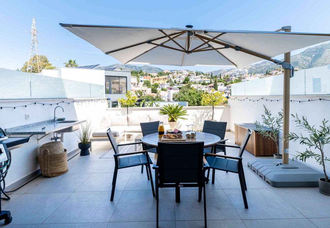 Terraced House in Fuengirola -  Modern Luxury Townhouse, only 10min walk to Fuengirola beach and Town