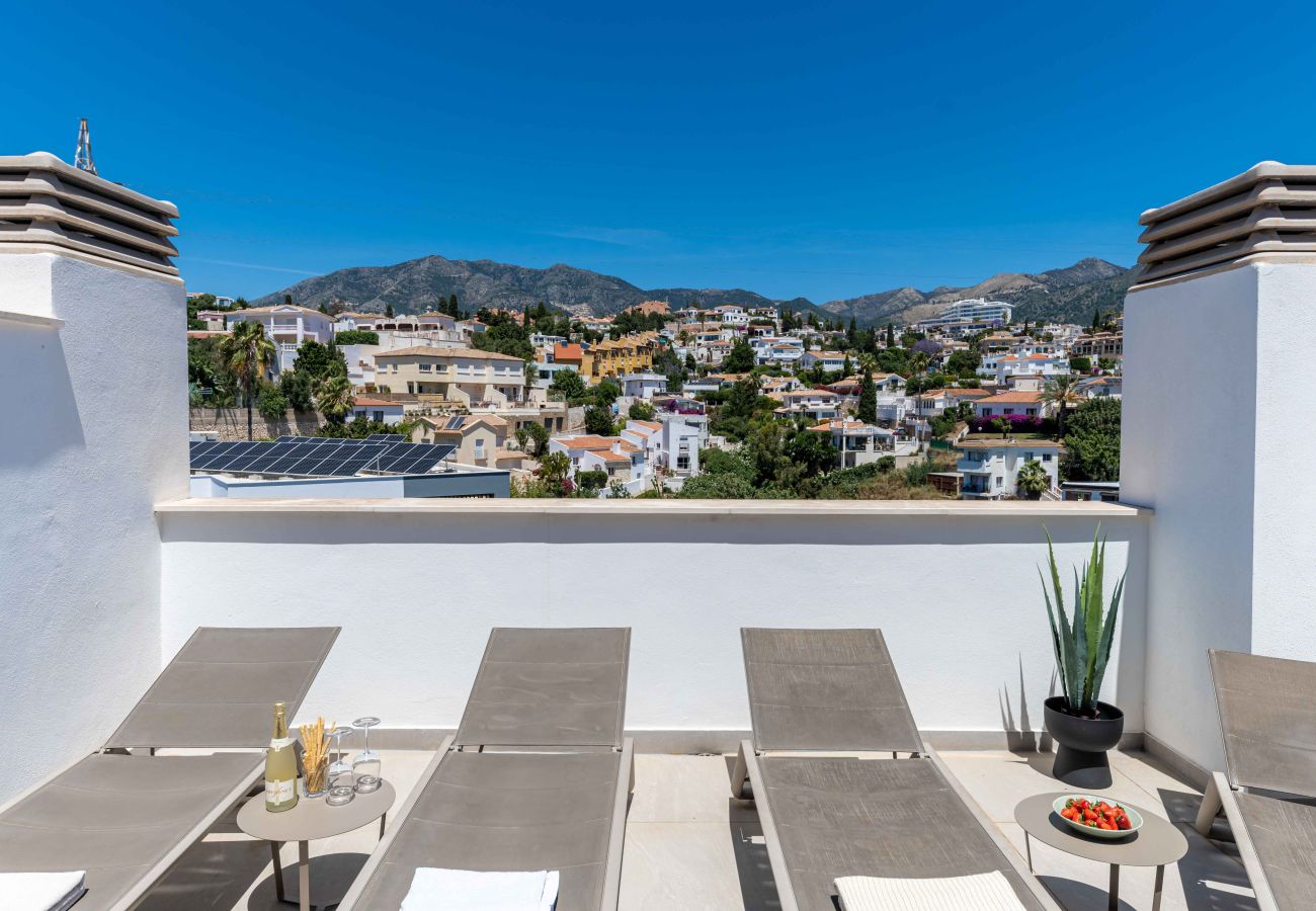 Terraced House in Fuengirola -  Modern Luxury Townhouse, only 10min walk to Fuengirola beach and Town