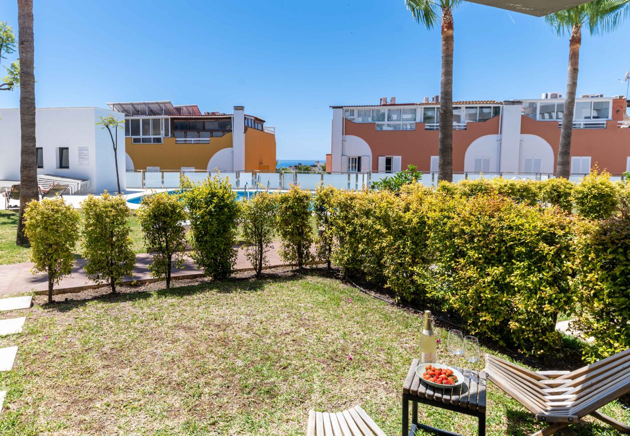 Terraced House in Fuengirola -  Modern Luxury Townhouse, only 10min walk to Fuengirola beach and Town