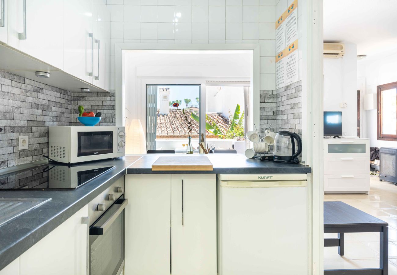 Apartment in Mijas Costa - Easy walk to lovely Beach, Restaurants and La Cala de Mijas Town